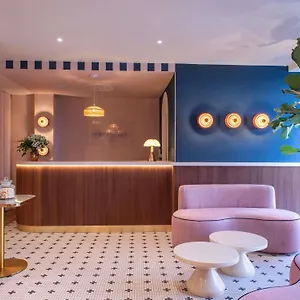 Hotel Mercure Pigalle Sacre Coeur, Paris